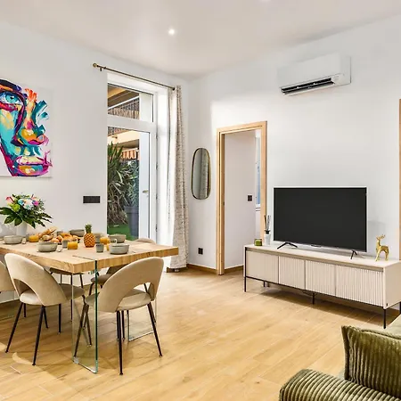 Διαμέρισμα Loggias - Somptueux 4 Pieces - Parking - Terrasse - *