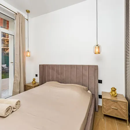 Апартаменти Loggias - Somptueux 4 Pieces - Parking - Terrasse - *