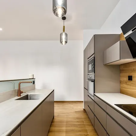 Апартаменти Loggias - Somptueux 4 Pieces - Parking - Terrasse - Мантон