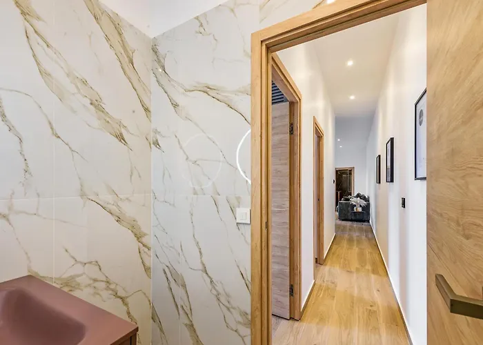 Διαμέρισμα Loggias - Somptueux 4 Pieces - Parking - Terrasse - *